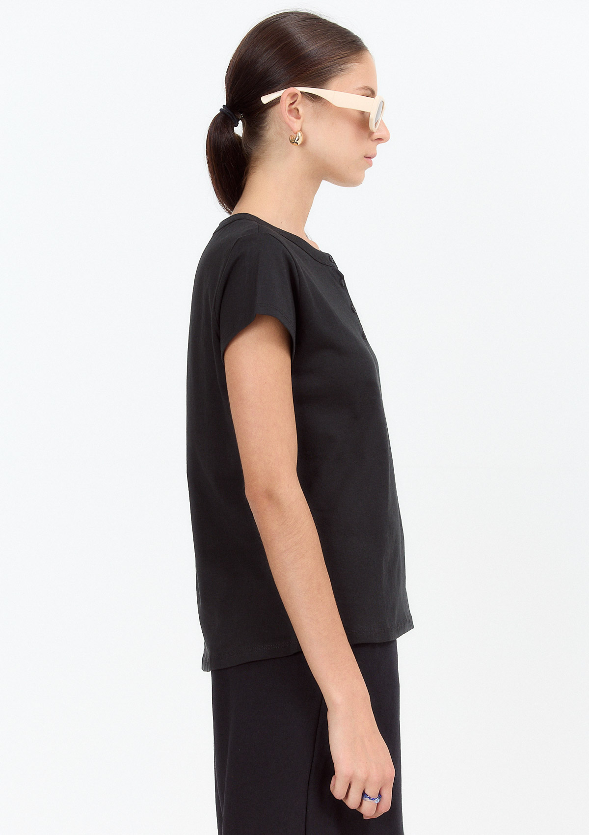 122559181-03999 - REMERA CON CARTERA