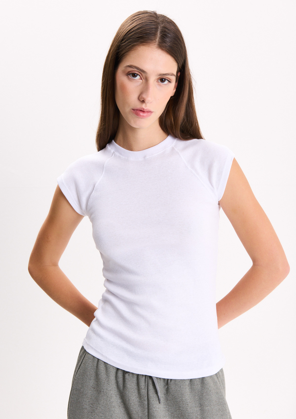 122658701-01999 - REMERA MANGA RANGLAN