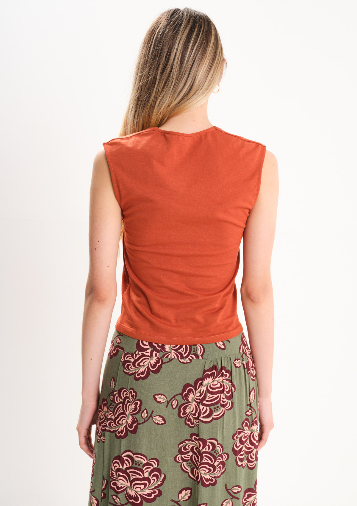 112590281-60999 - TOP ESCOTE CUADRADO