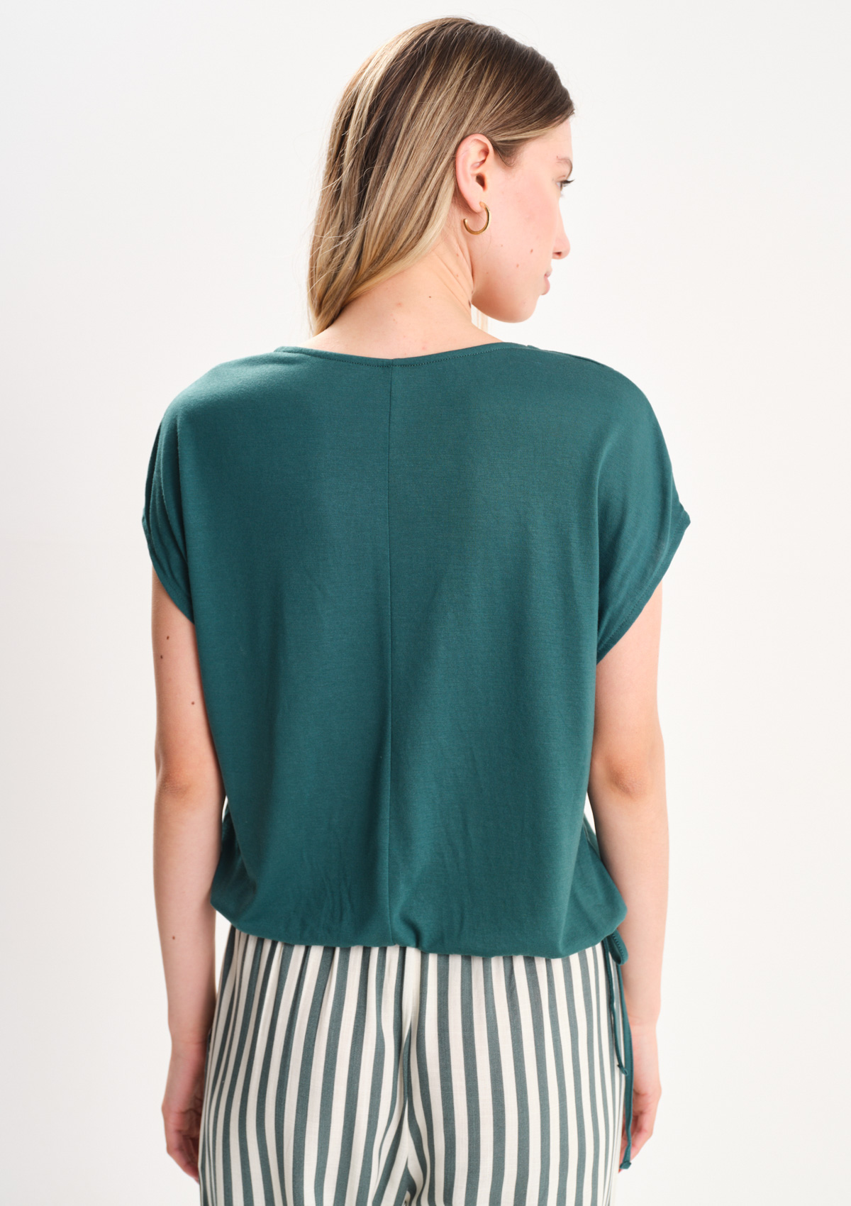 112690271-63999 - REMERA ESCOTE V
