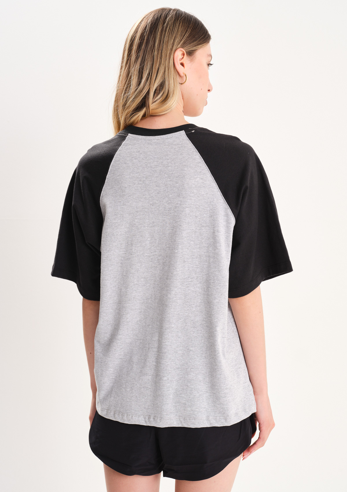 122650801-05999 - REMERA ESTAMPADA