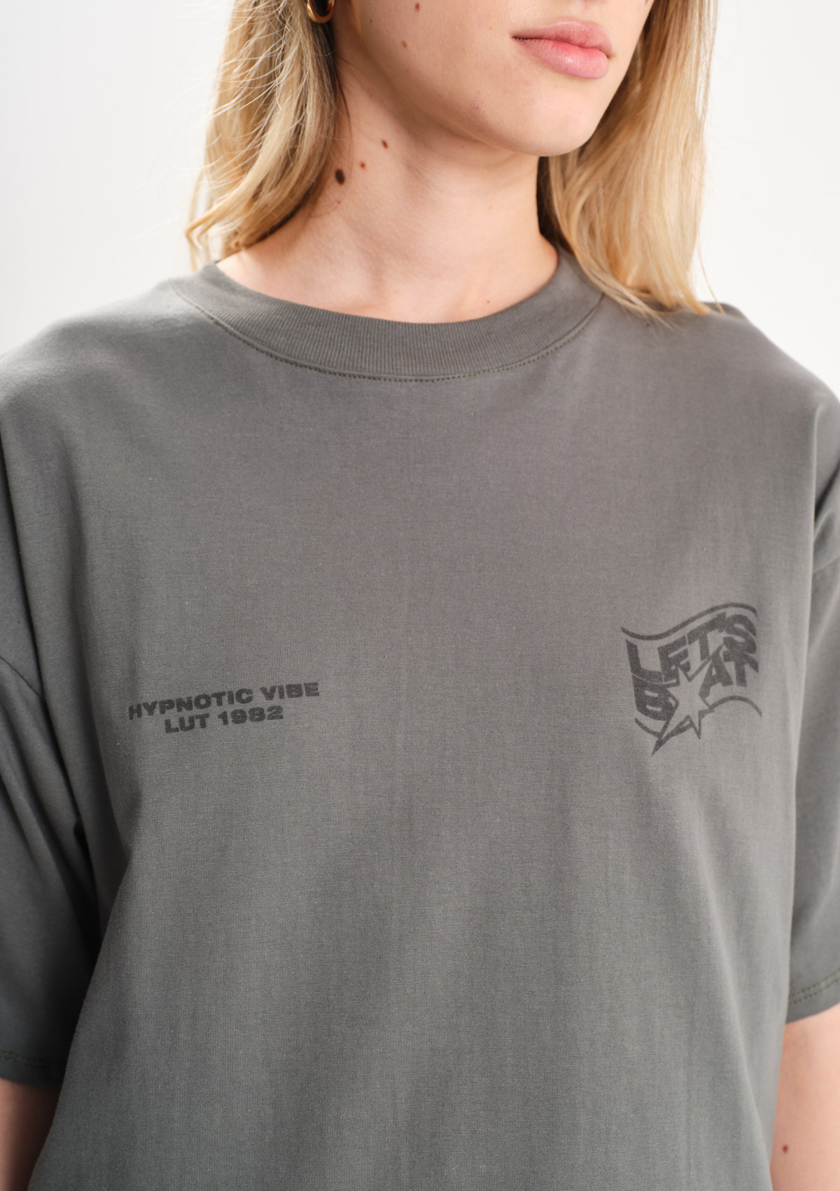 112392251-17999 - REMERA DOBLE ESTAMPADO