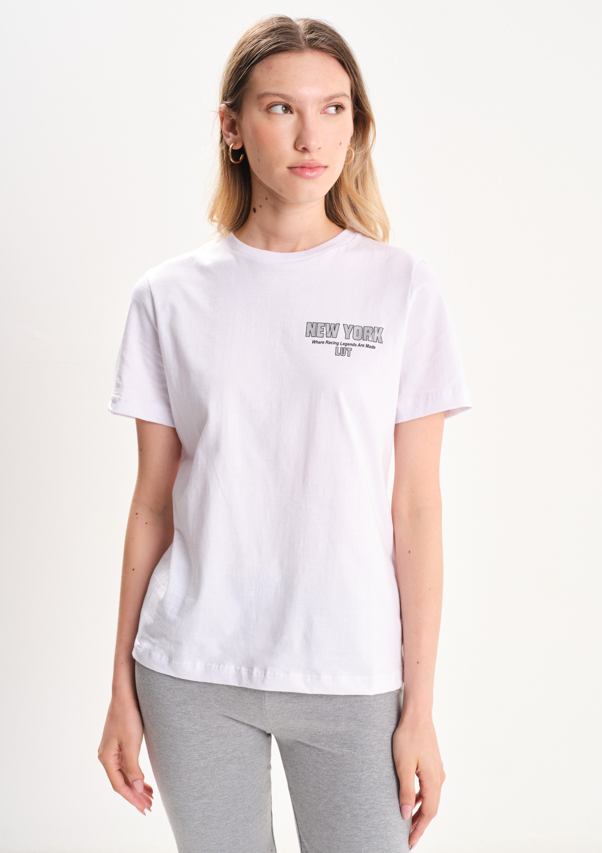 122558251-01999 - REMERA DOBLE ESTAMPADO