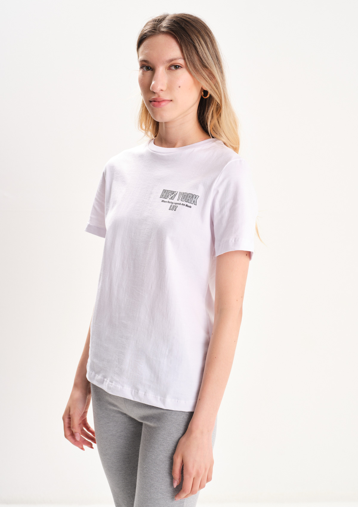 122558251-01999 - REMERA DOBLE ESTAMPADO