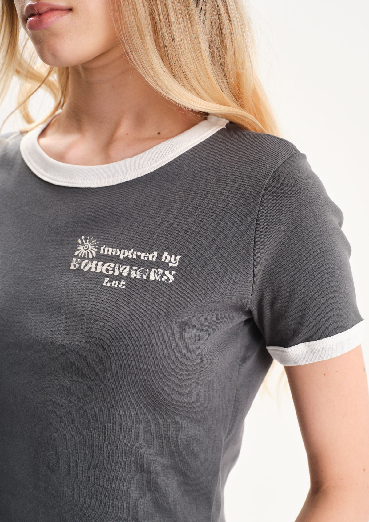 122451991-17999 - REMERA DOBLE ESTAMPADO