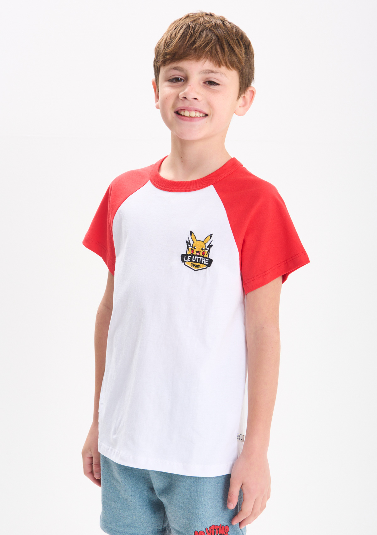 152682711-01999 - REMERA BORDADO