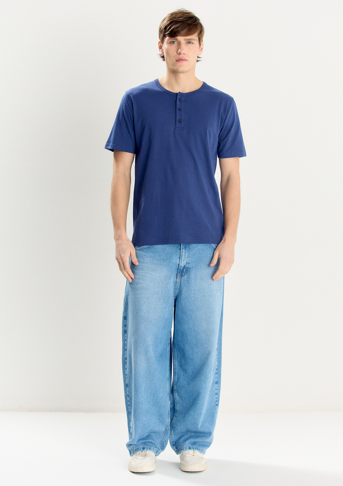 REMERA CARTERA BOTONES