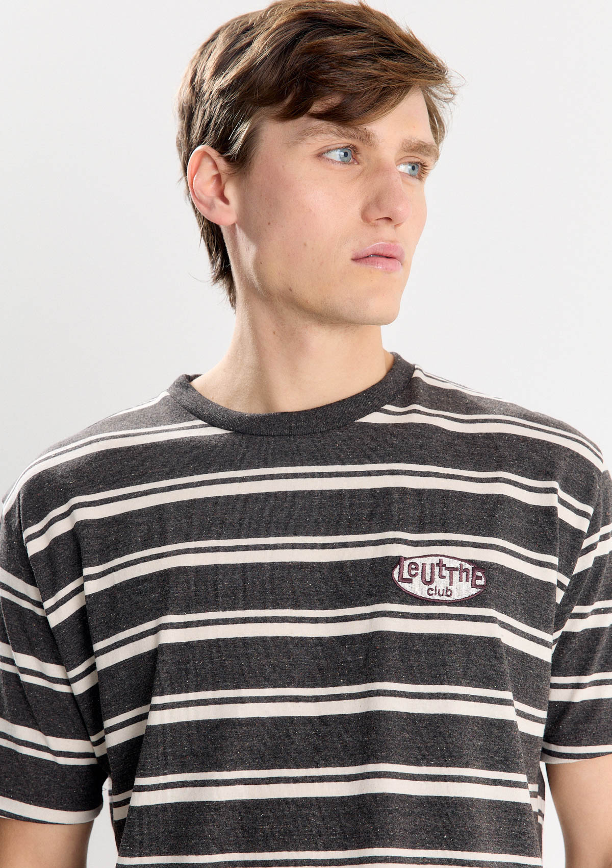 132695191-69999 - REMERA RAYADA BORDADO