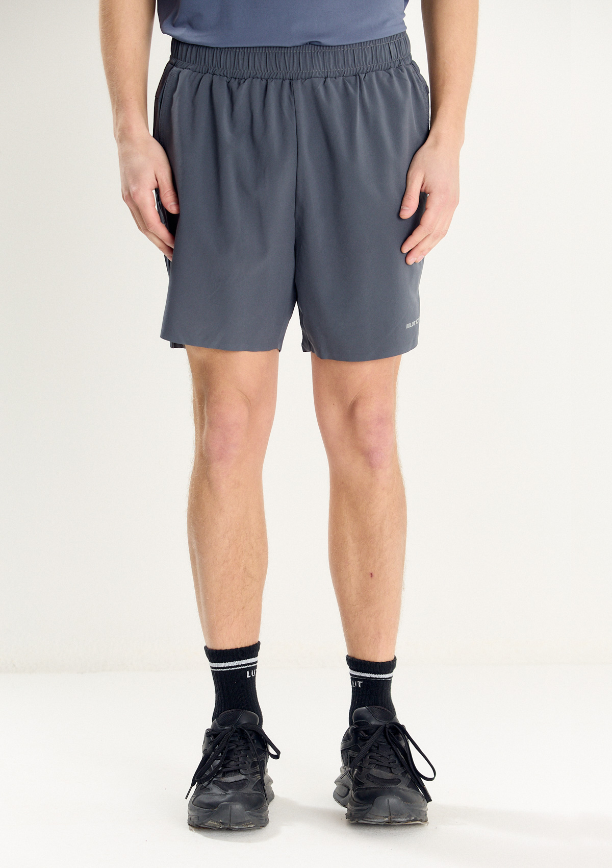 X300044-36999 - SHORT DEPORTIVO