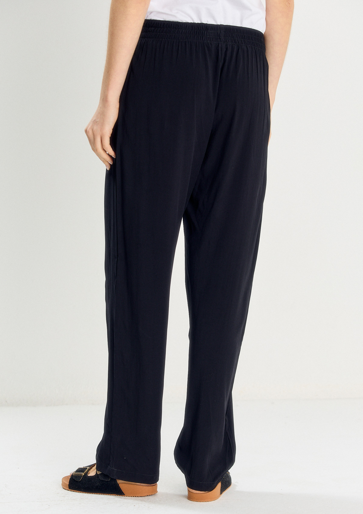 112633711-03999 - PANTALÓN LISO