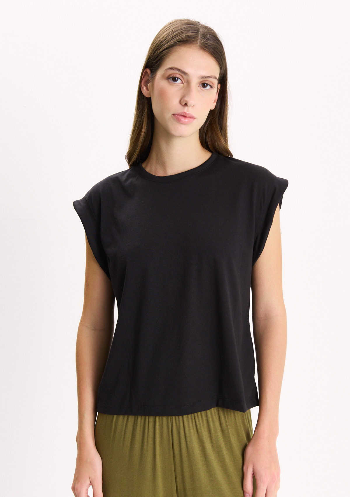 112493201-03999 - REMERA SIN MANGAS