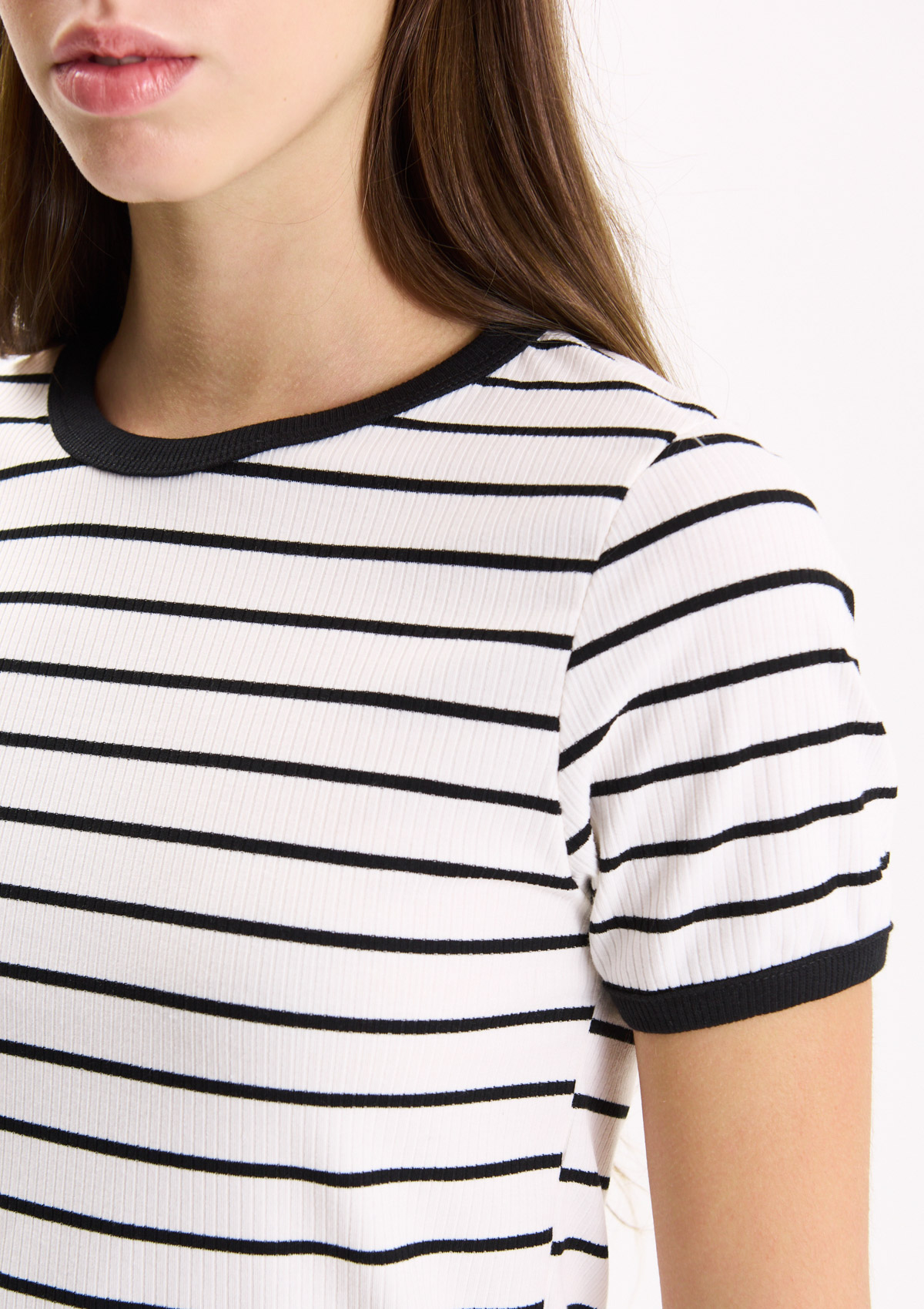 122758911-01999 - REMERA RAYADA