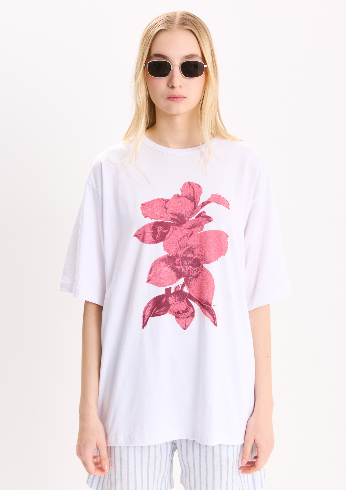 112694031-01102 - REMERA OVERSIZE ESTAMPADA