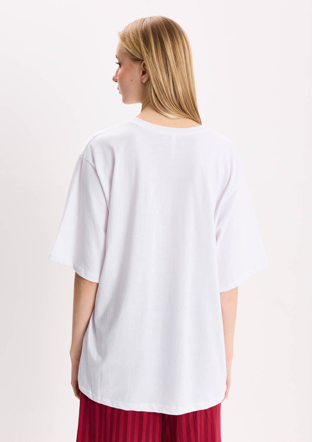 112694031-01101 - REMERA OVERSIZE ESTAMPADA
