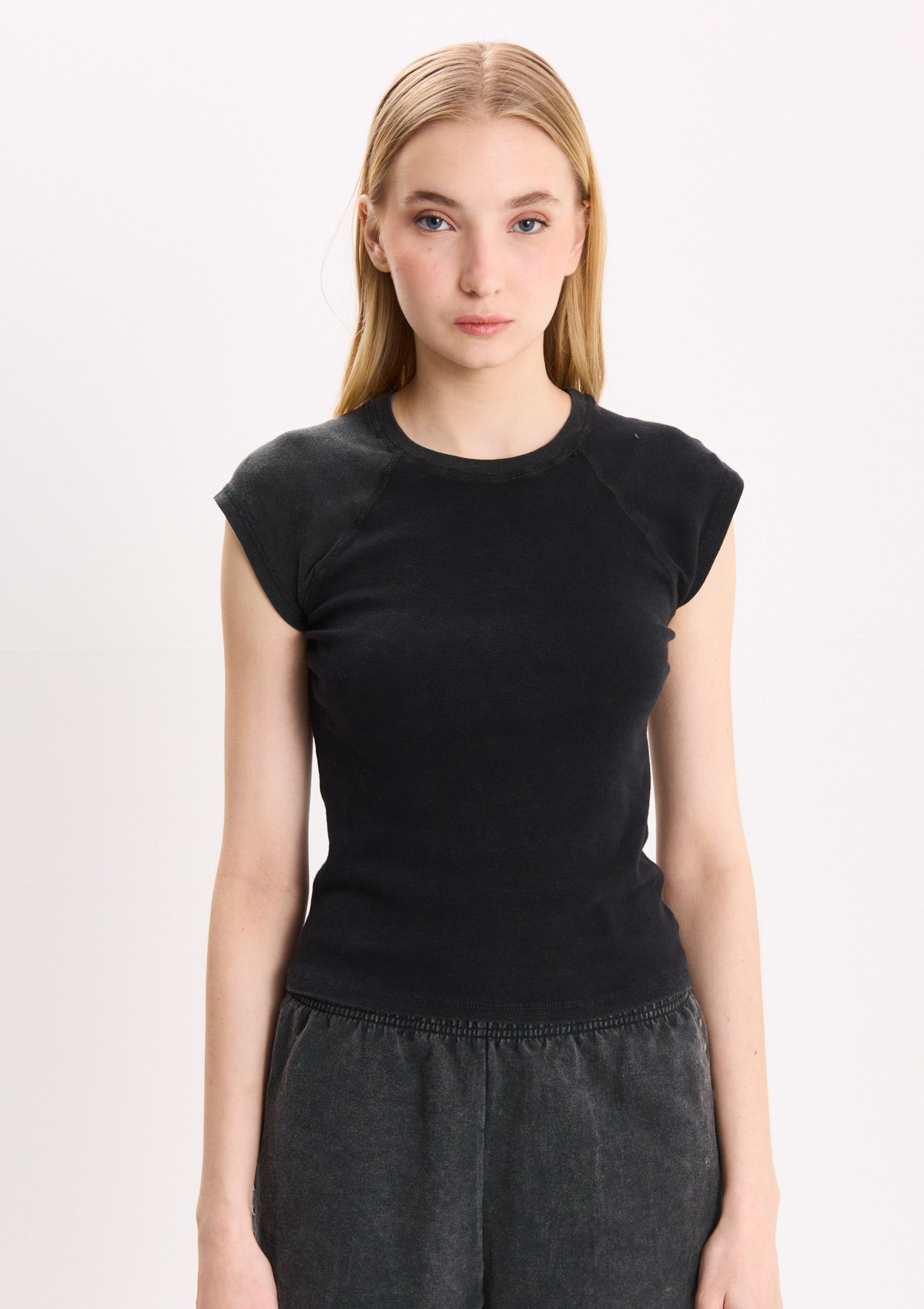 122651361-03999 - REMERA NEVADA