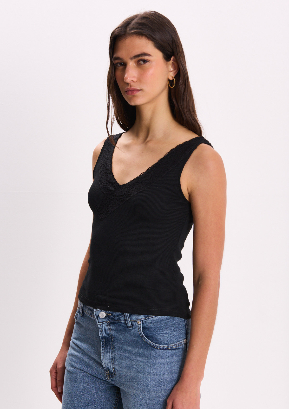 112799371-03999 - MUSCULOSA ESCOTE V