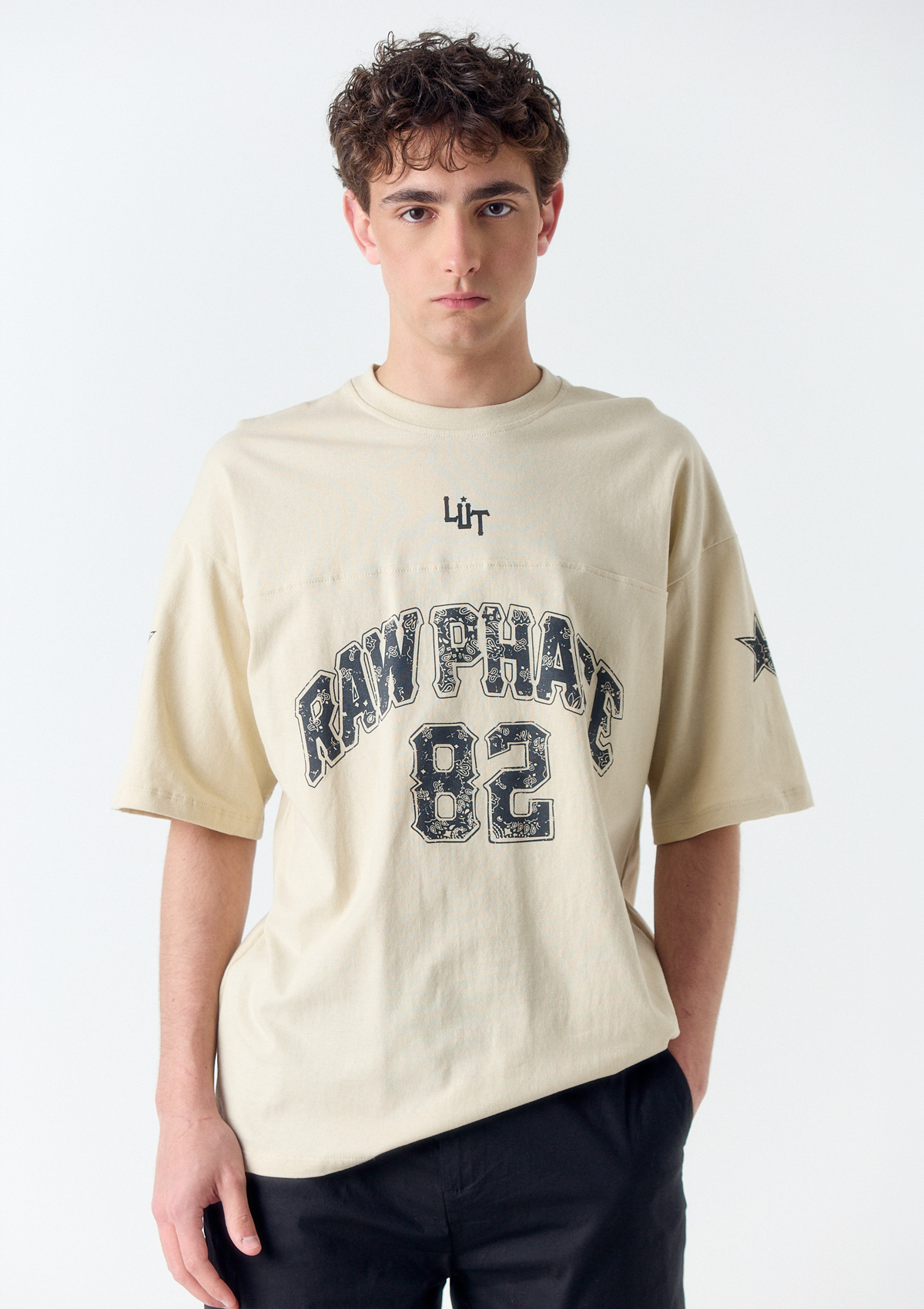 REMERA ESTAMPADA OVERSIZE