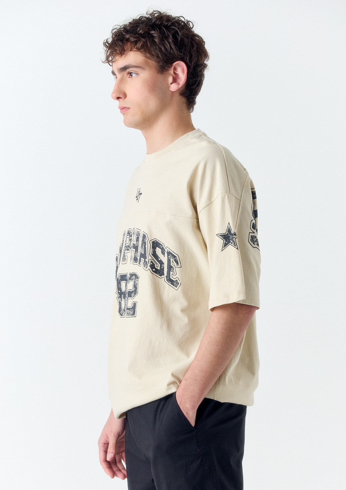 172700581-30999 - REMERA ESTAMPADA OVERSIZE
