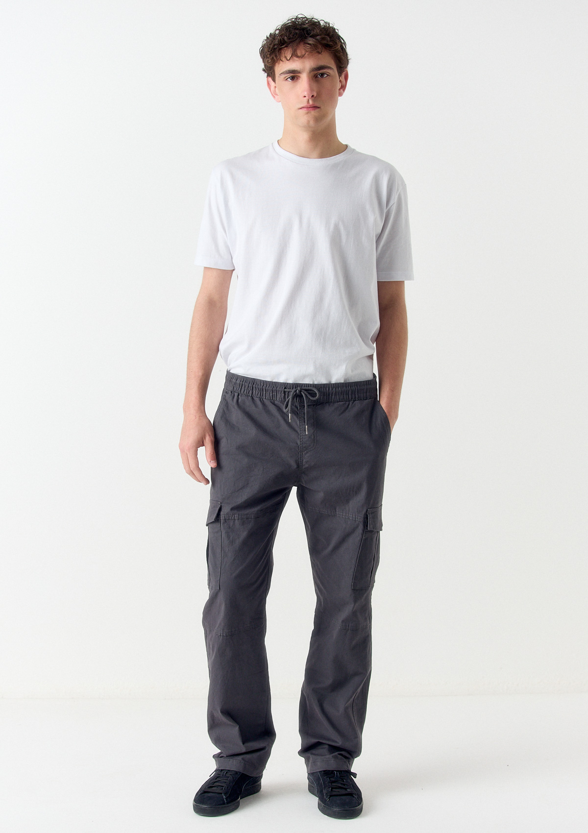 PANTALÓN JOGGER RECTO