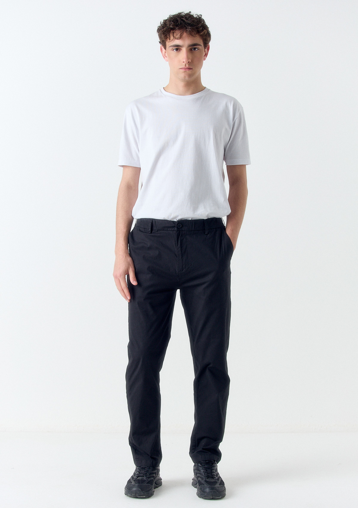 PANTALÓN CHINO