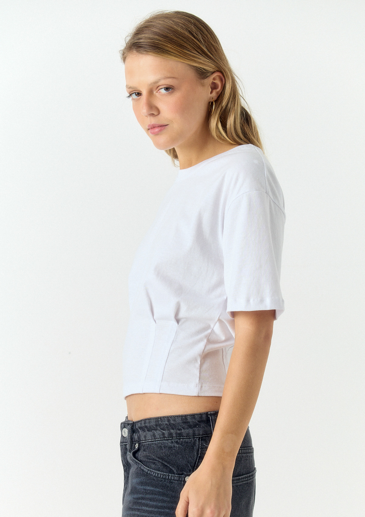 112799161-01999 - REMERA CON PINZAS