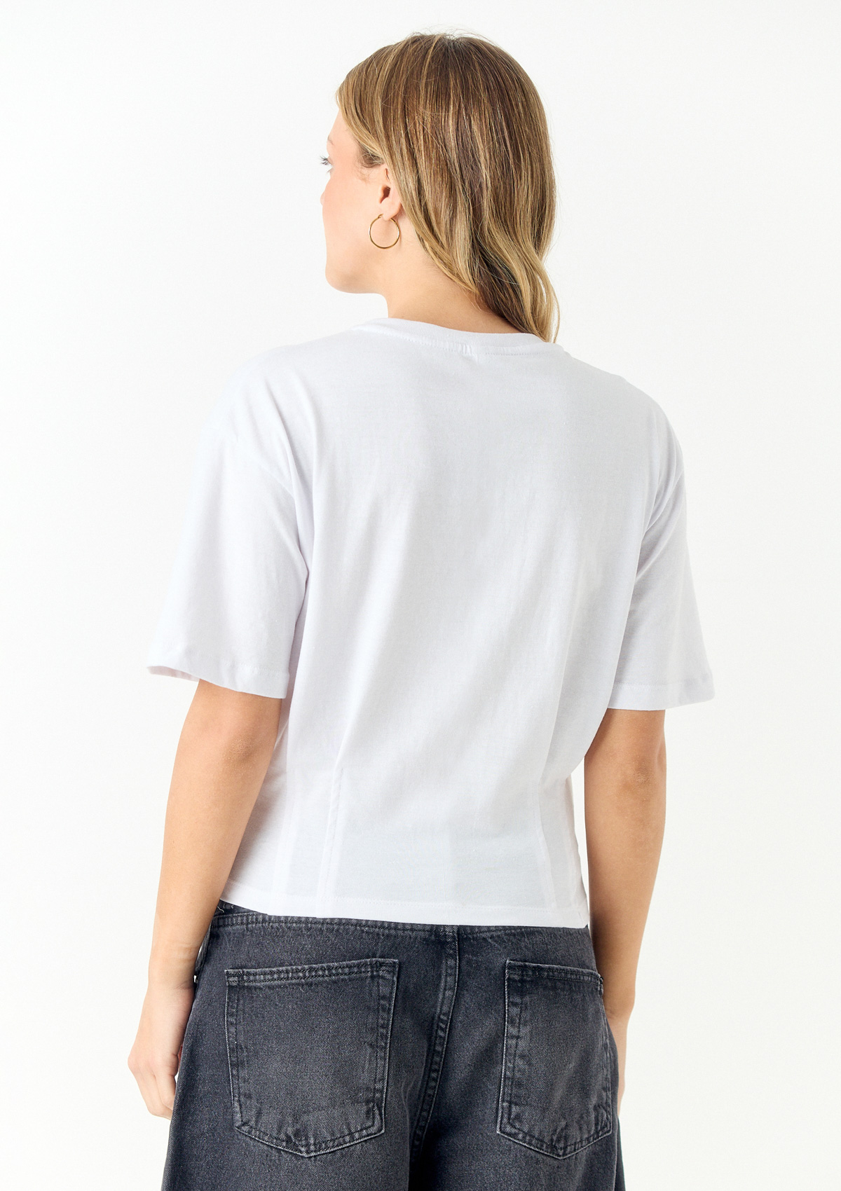 112799161-01999 - REMERA CON PINZAS