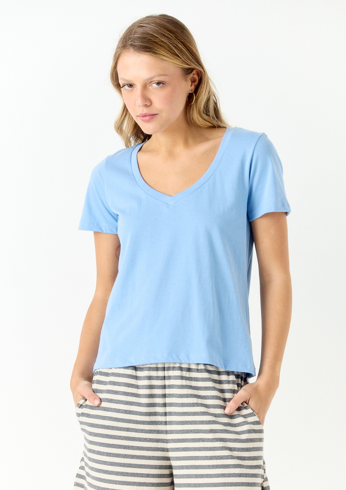 112799861-45999 - REMERA ESCOTE V