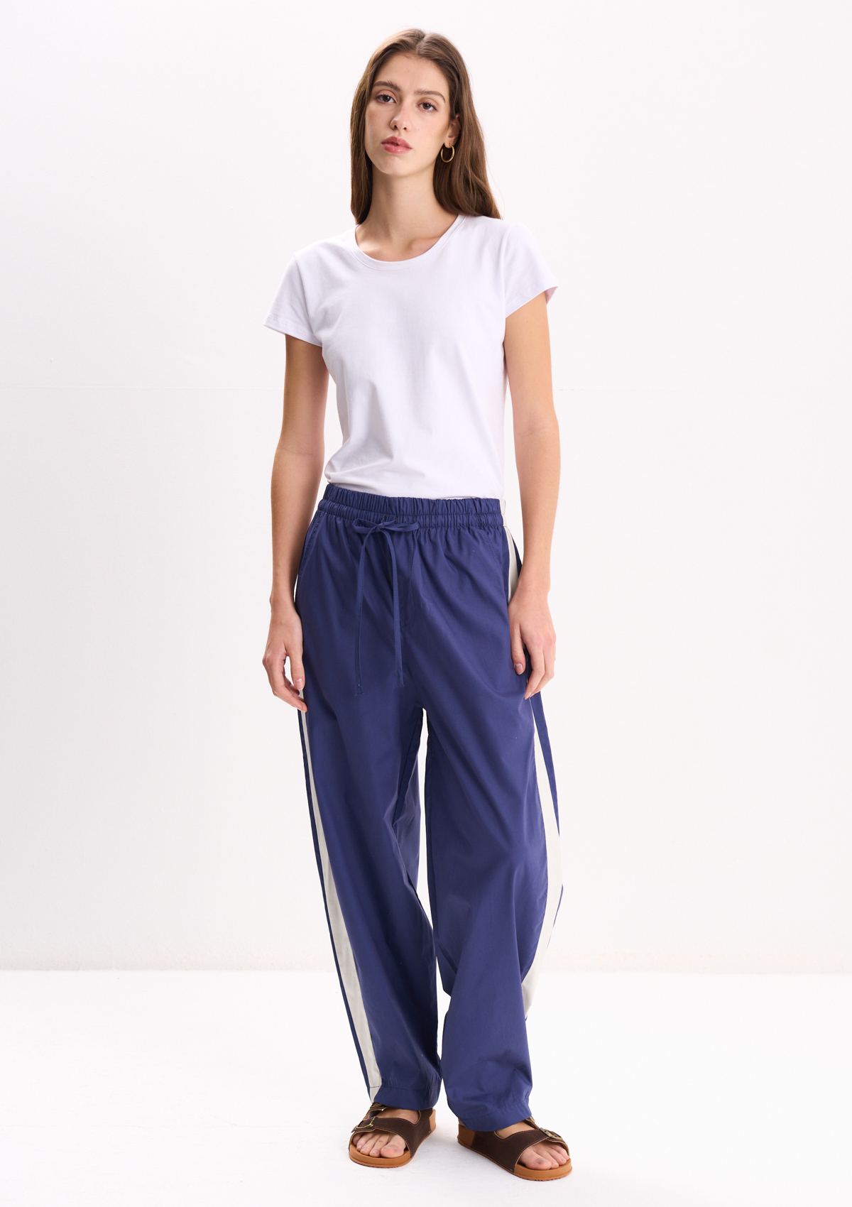 PANTALÓN CON VIVO