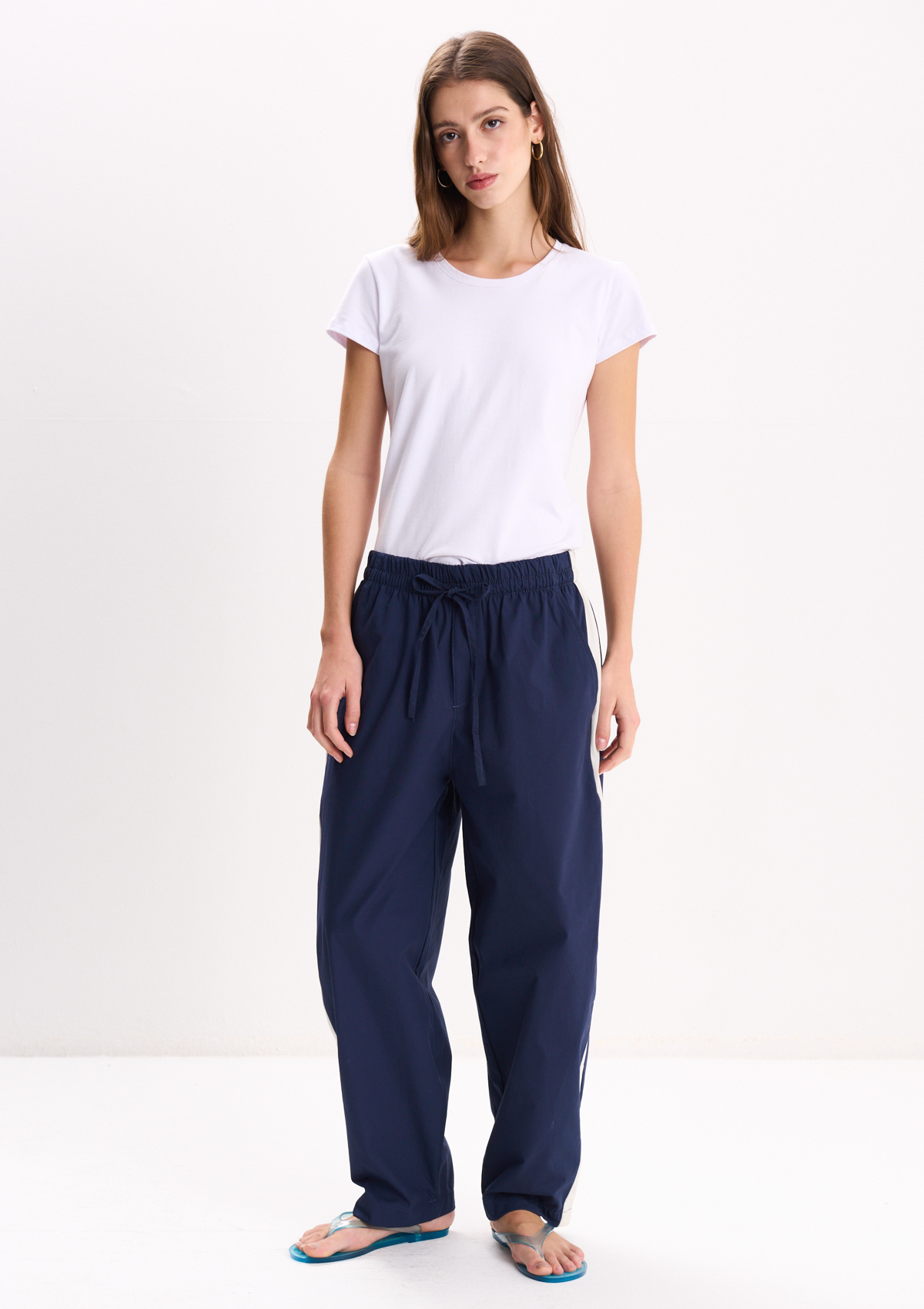 PANTALÓN CON VIVO