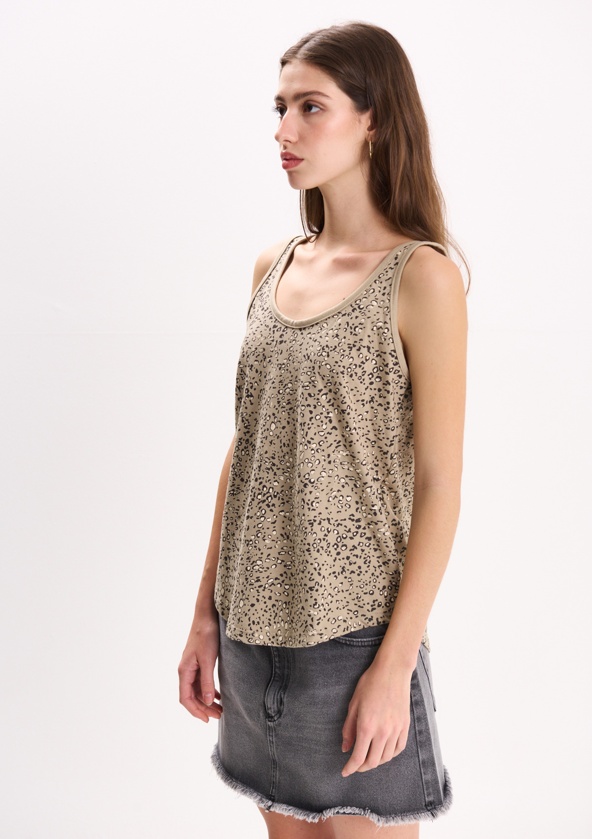 112299831-13999 - MUSCULOSA ESTAMPADA