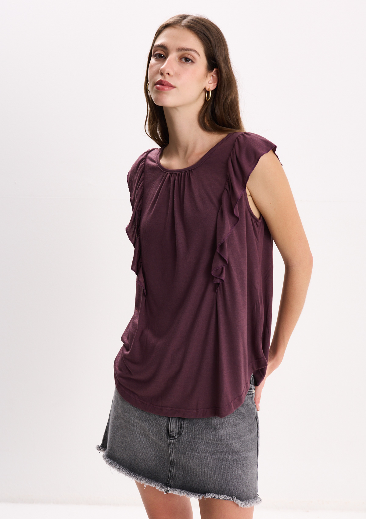 112697771-59999 - MUSCULOSA CON VOLADOS