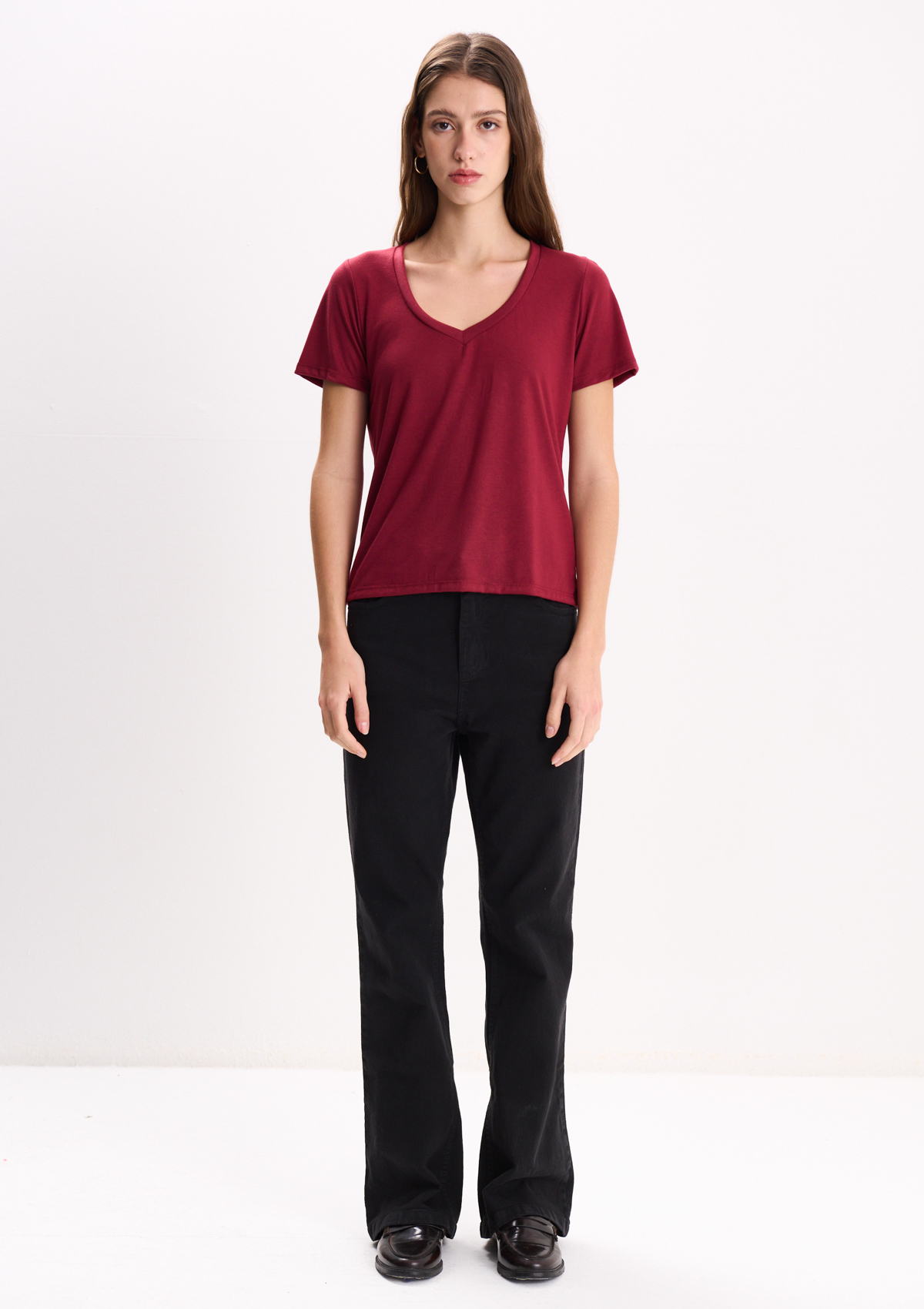 REMERA ESCOTE V