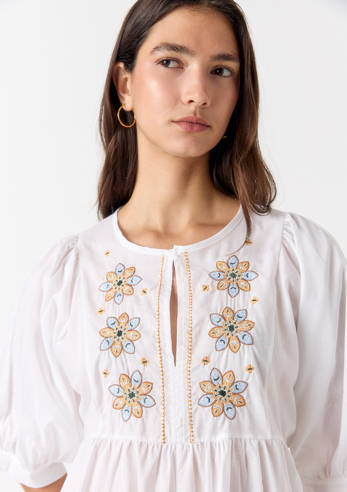 2127R0751-01999 - BLUSA BORDADO