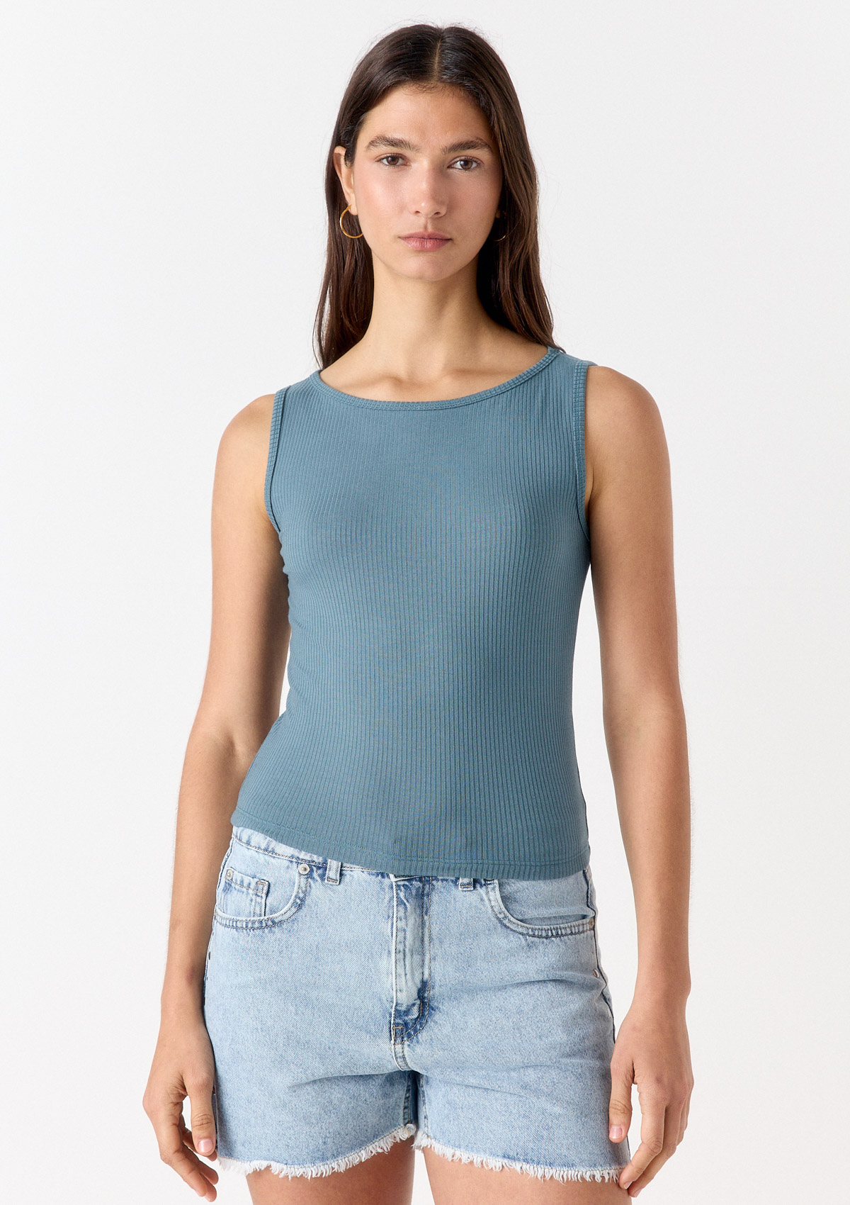 MUSCULOSA CUELLO BOTE