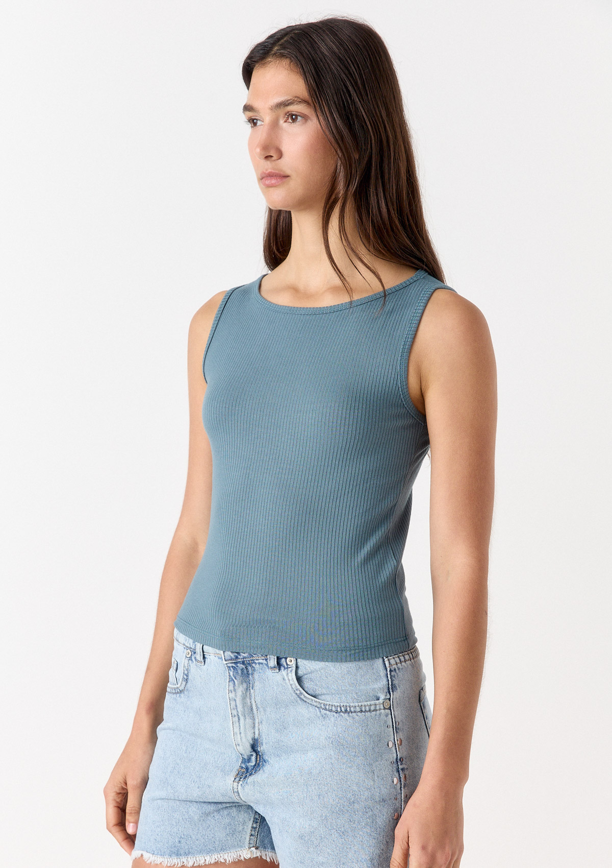 112590861-29999 - MUSCULOSA CUELLO BOTE