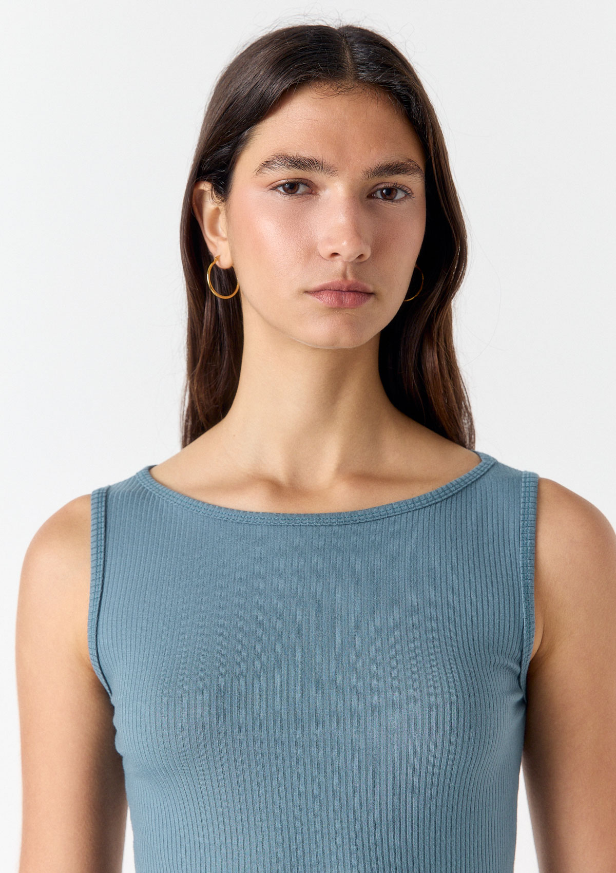 112590861-29999 - MUSCULOSA CUELLO BOTE
