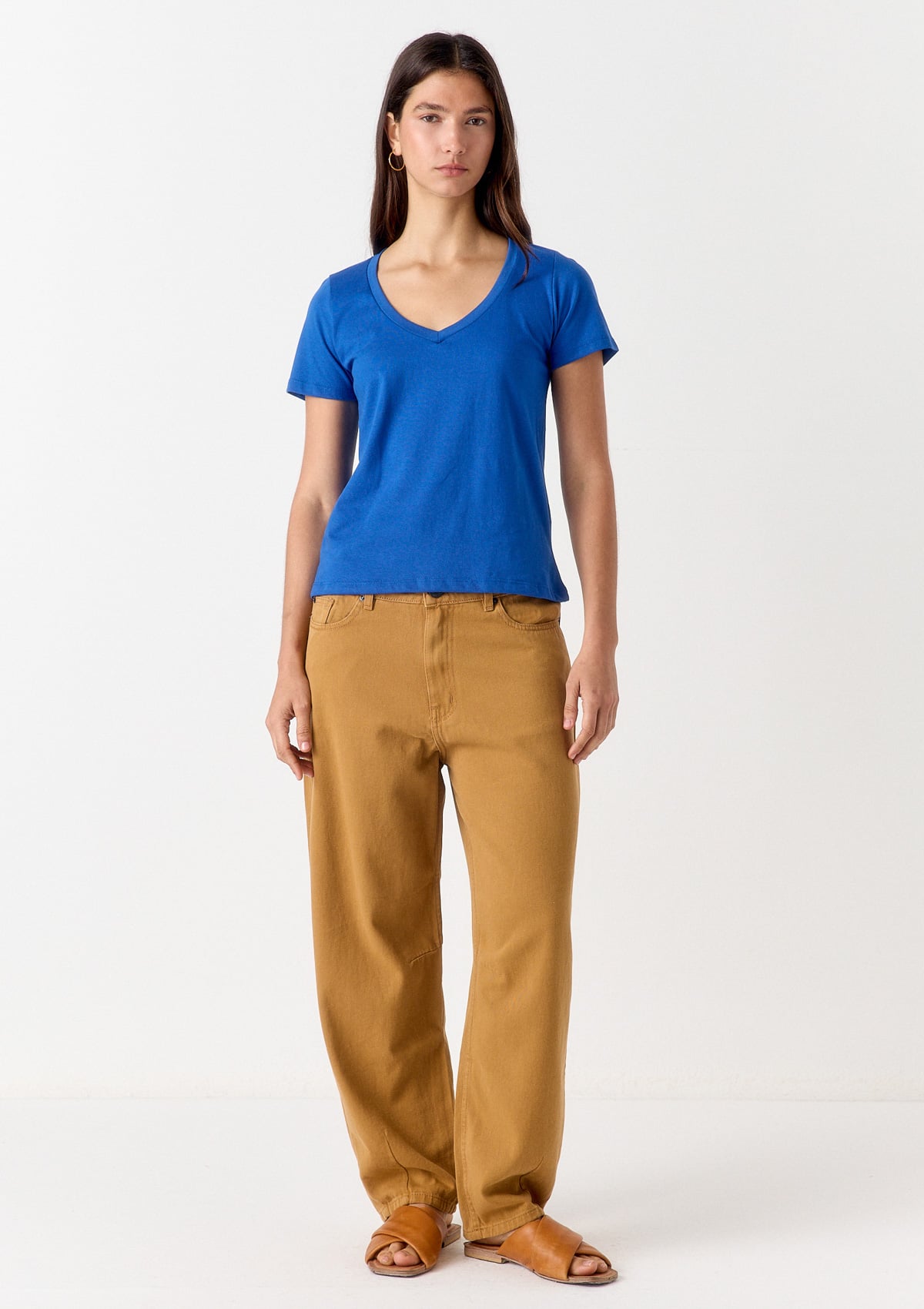 REMERA ESCOTE V