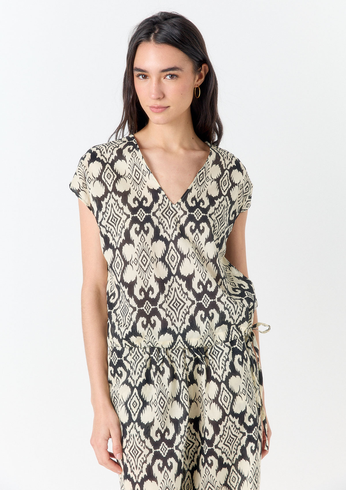 2127R1231-02999 - BLUSA ESTAMPADA