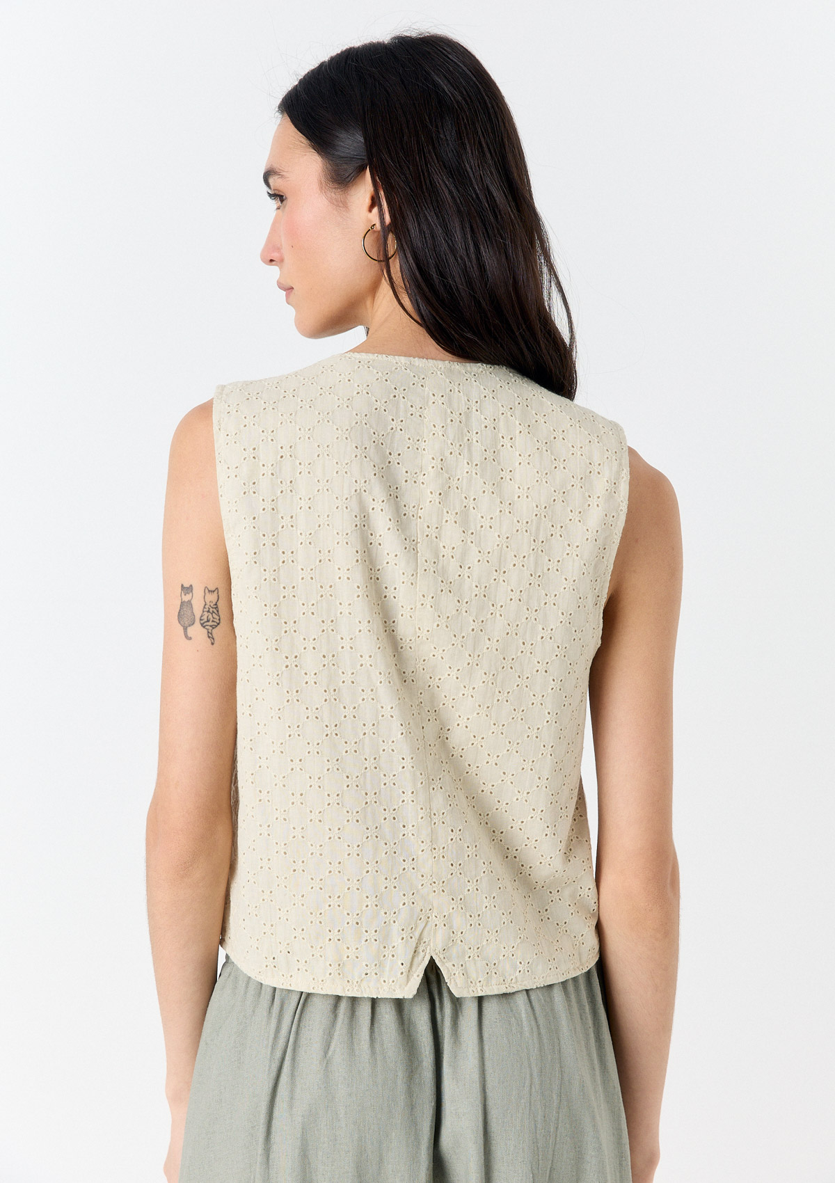 X100227-39999 - CHALECO BRODERIE